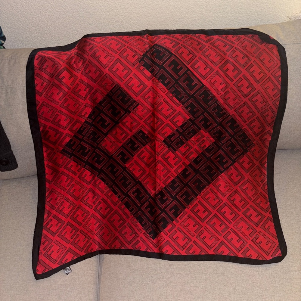 FF scarf